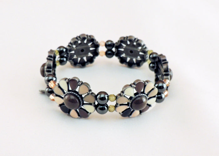 Magnetic Therapy Stretch Bracelet.