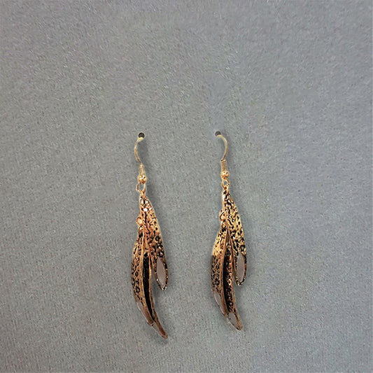 Three Curved Fingers Earrings