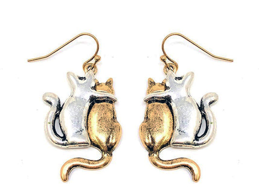 Cats Hugging Earrings - Gold/Silver