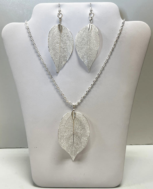 Leaf Necklace - Silver