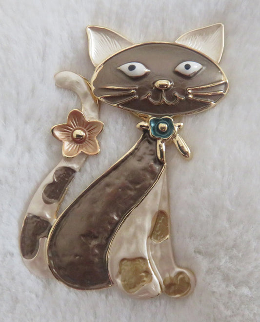 Brown Cat Magnetic Pin