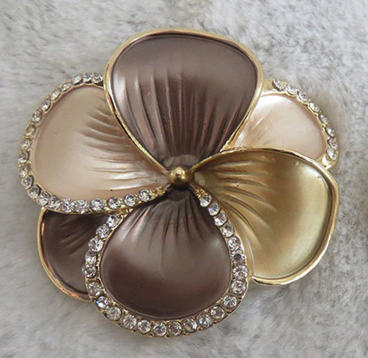 Brown Flower Magnetic Pin